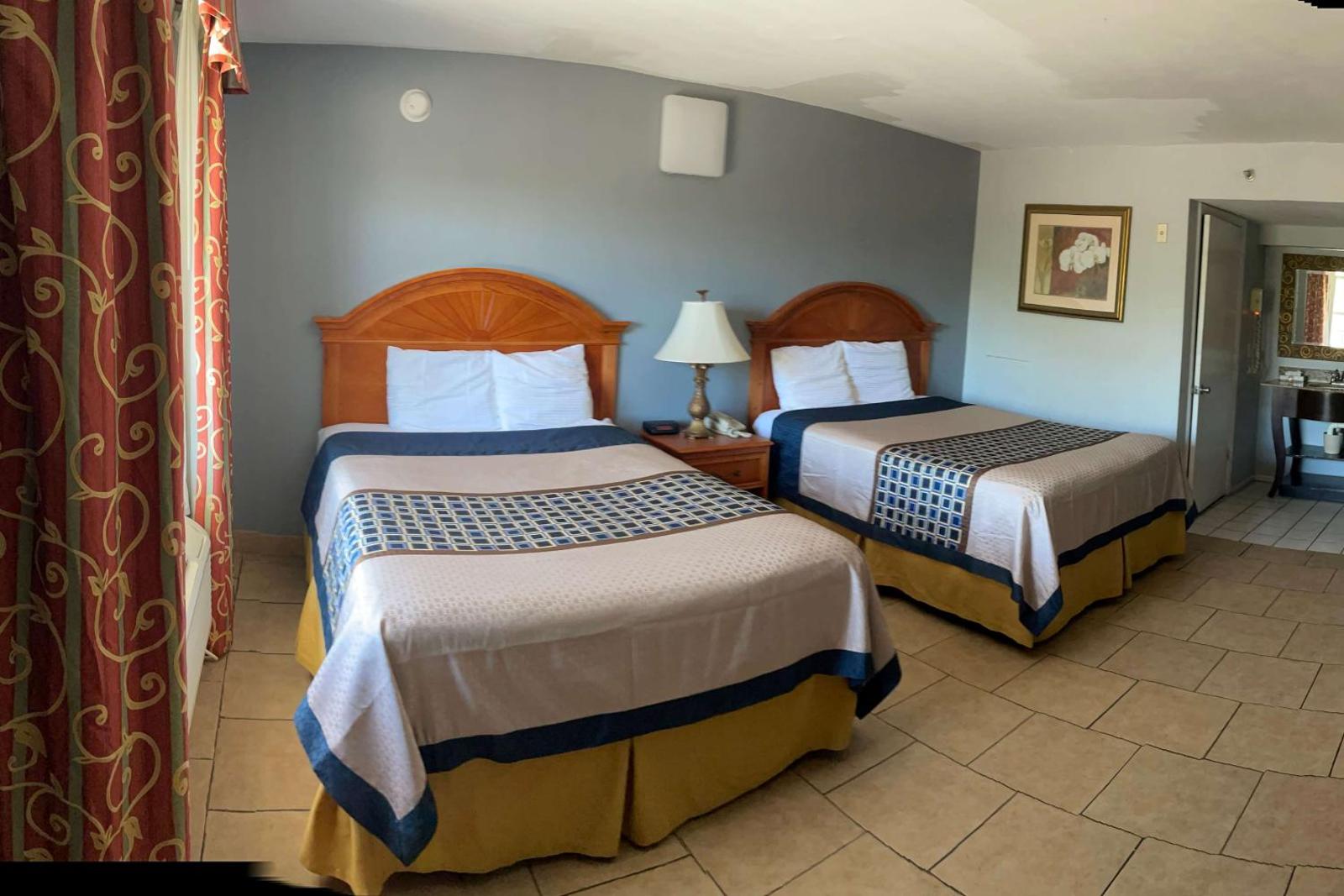 Travelodge by Wyndham Venice Main image 1